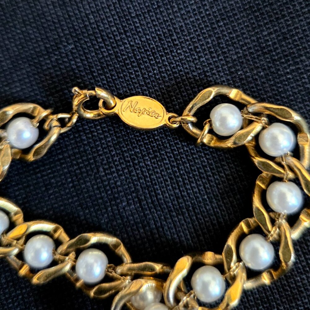 Vintage Napier gold tone long chain necklace with faux pearls. - Picture 6 of 8